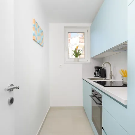 Apartment Pina *